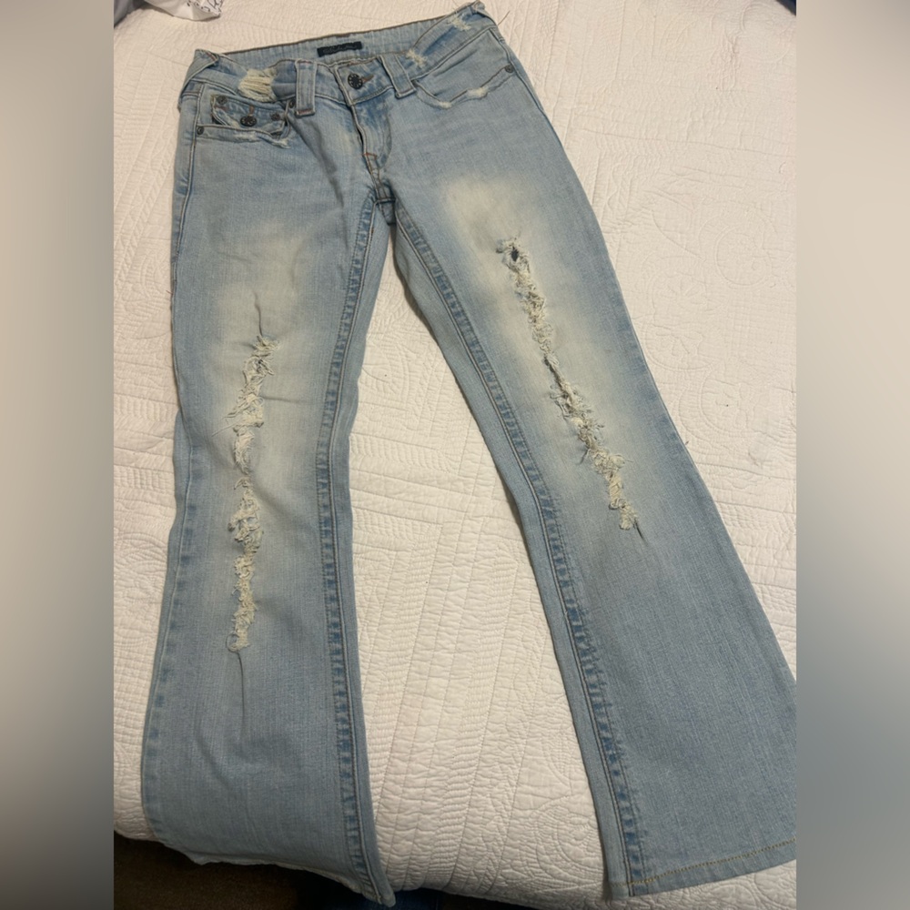 Distressed Women’s Jeans